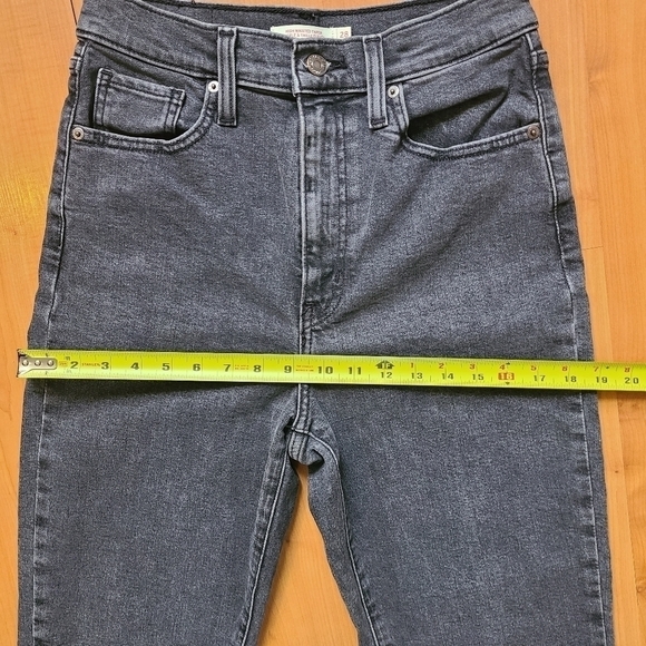 Levi's High Waisted Taper Jeans - Picture 9 of 13